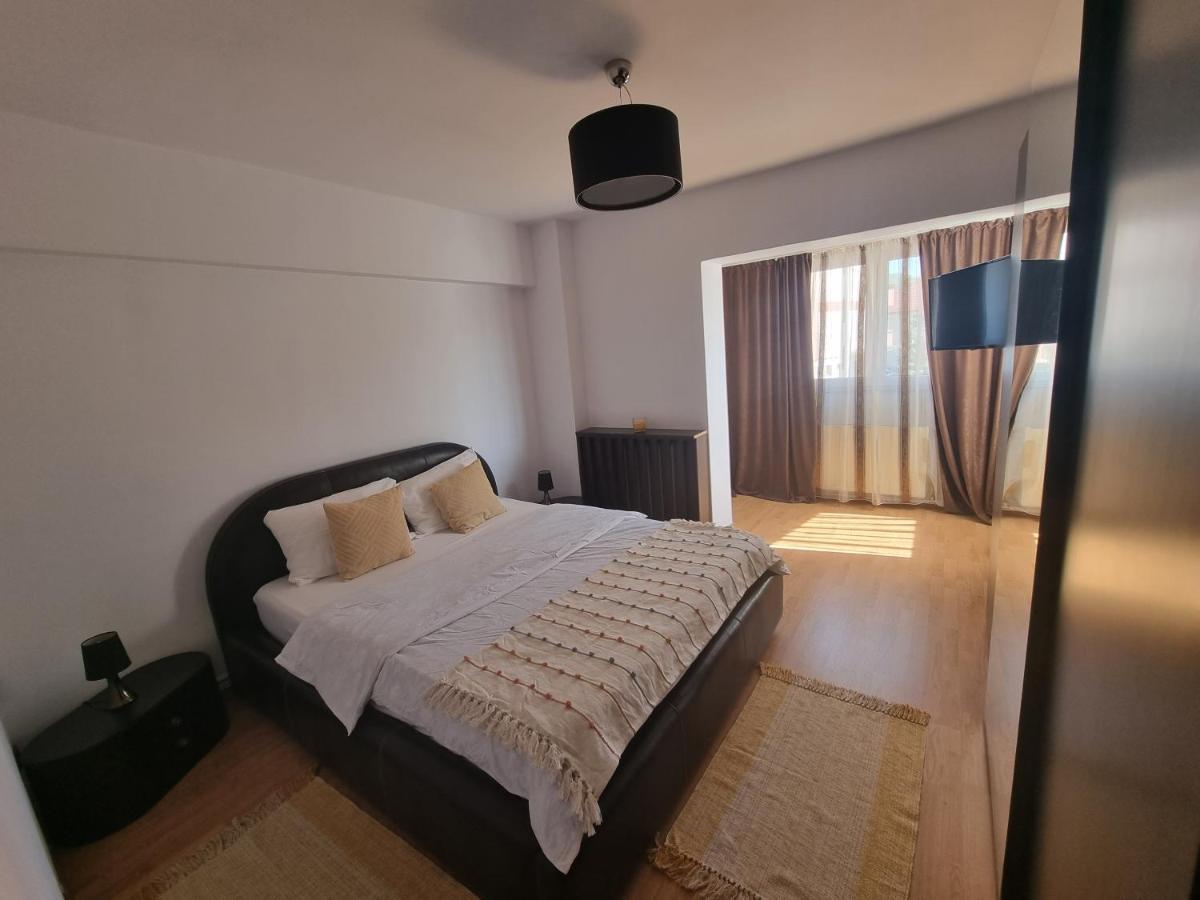 Clau Home Hunedoara Exterior photo