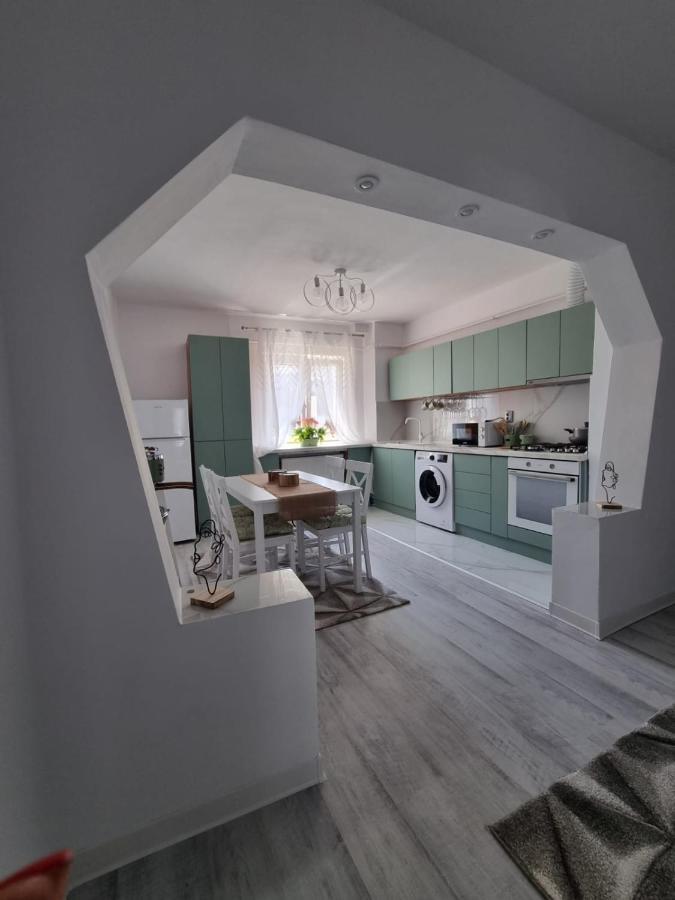 Clau Home Hunedoara Exterior photo