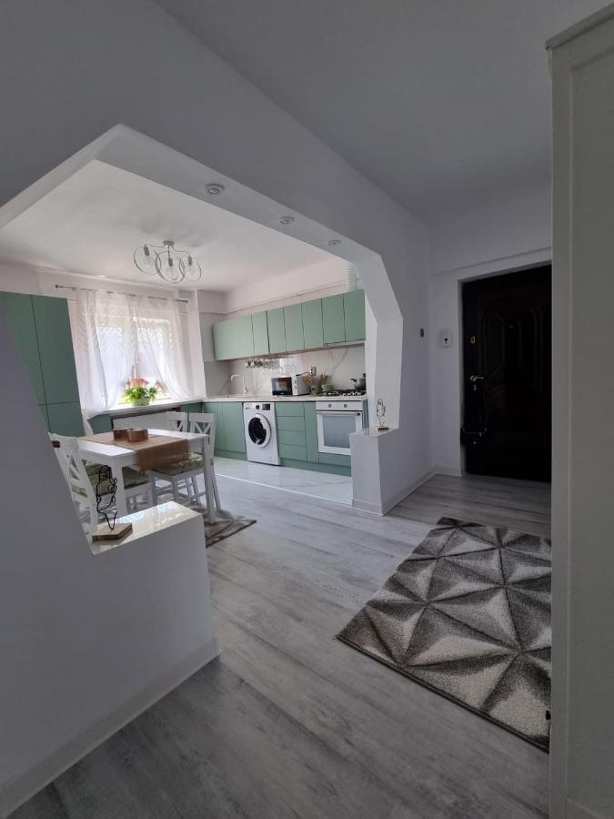 Clau Home Hunedoara Exterior photo